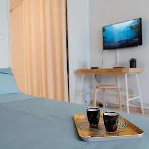 studio-cosy-cahors-proche-gare-et-centre-ville.midi-pyreneeshotels.com/